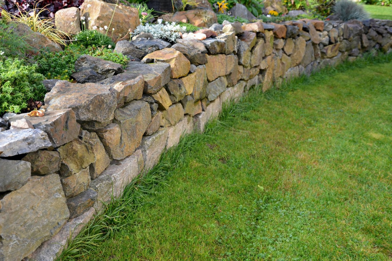 Stone masonry